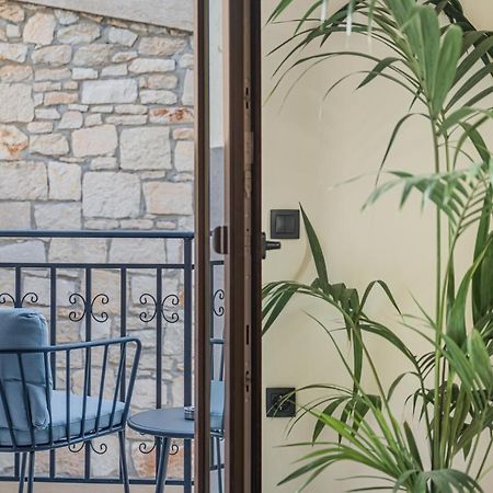 خيرسونِسوس Achatis Suites المظهر الخارجي الصورة